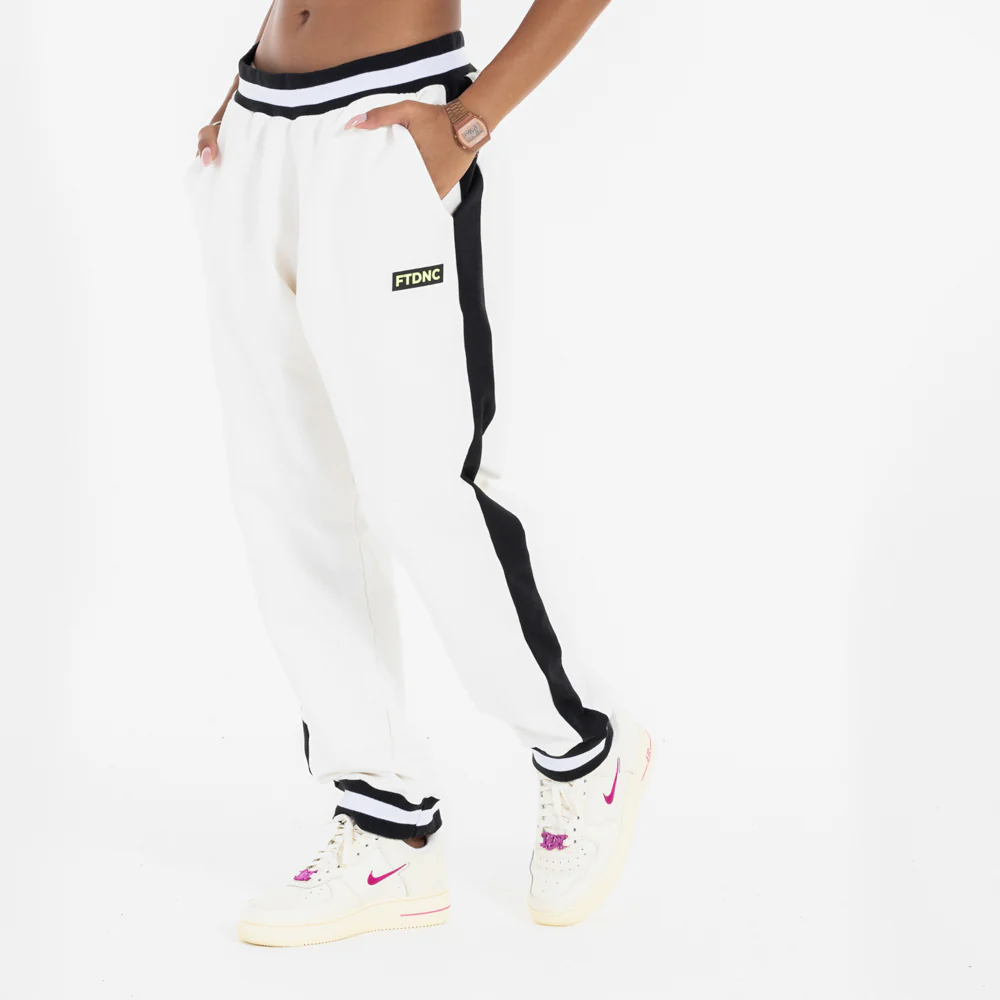 CALÇA MOLETOM LISTRA FTDNC AREIA - Image 14